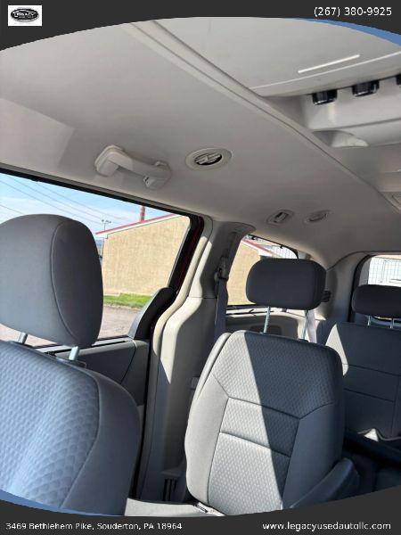 2010 Chrysler Town & Country Touring