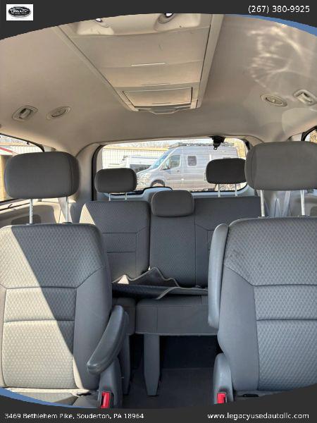 2010 Chrysler Town & Country Touring