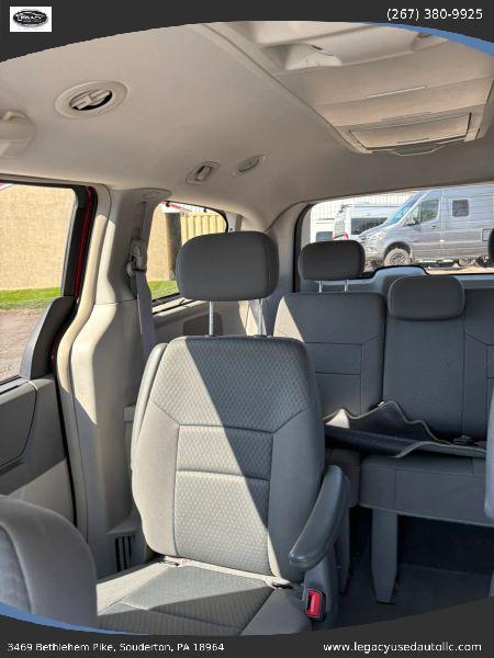 2010 Chrysler Town & Country Touring