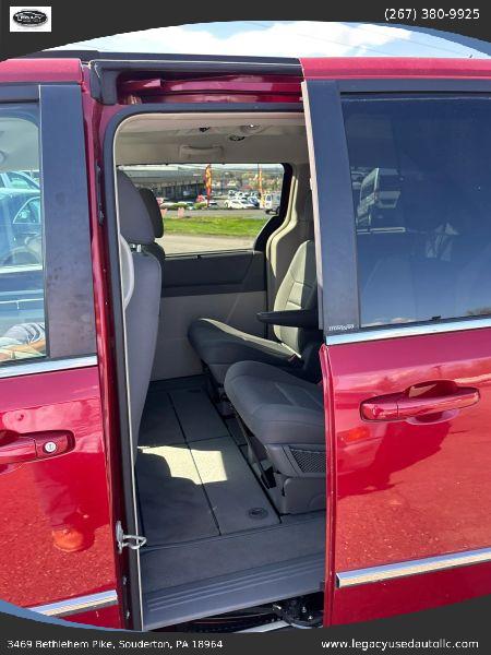 2010 Chrysler Town & Country Touring