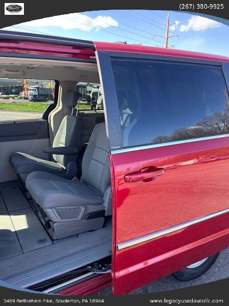 2010 Chrysler Town & Country Touring