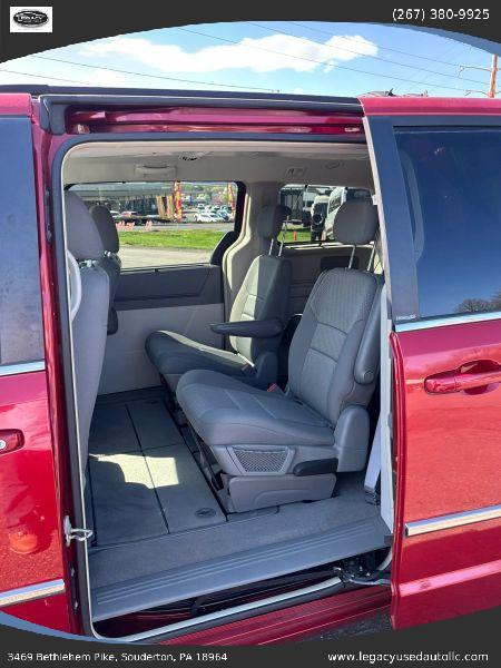 2010 Chrysler Town & Country Touring