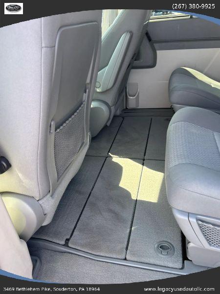2010 Chrysler Town & Country Touring