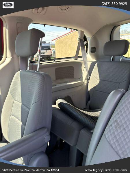 2010 Chrysler Town & Country Touring