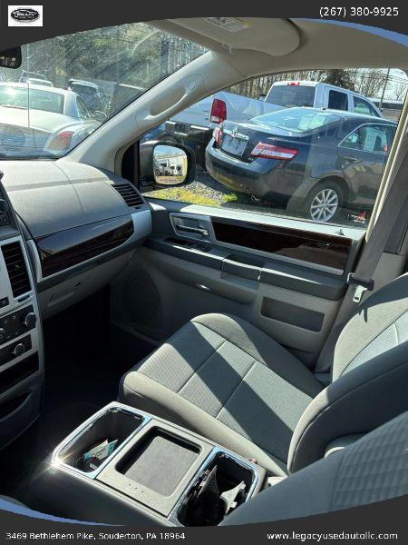 2010 Chrysler Town & Country Touring