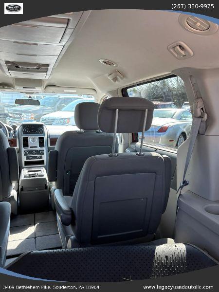 2010 Chrysler Town & Country Touring