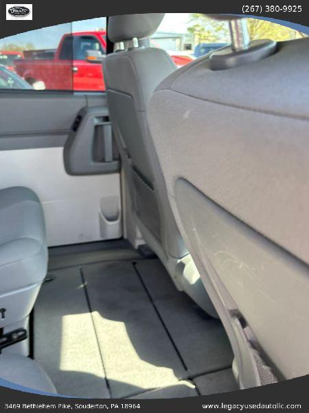 2010 Chrysler Town & Country Touring