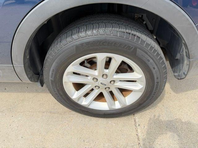 2017 Ford Explorer Base