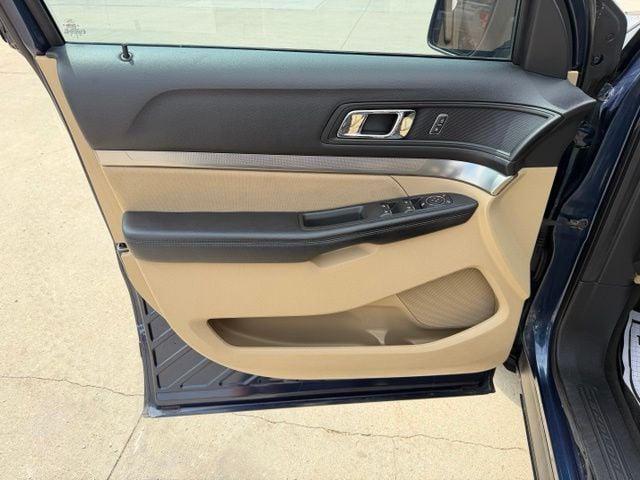2017 Ford Explorer Base