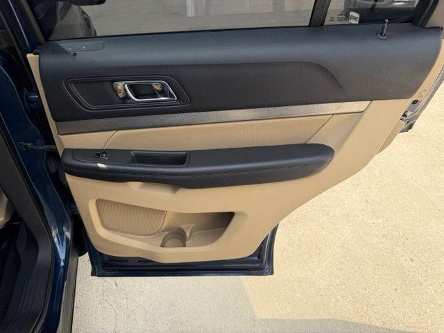 2017 Ford Explorer Base