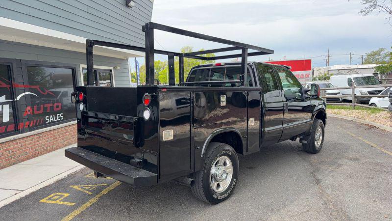 2005 Ford F-350 Lariat