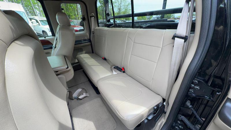 2005 Ford F-350 Lariat