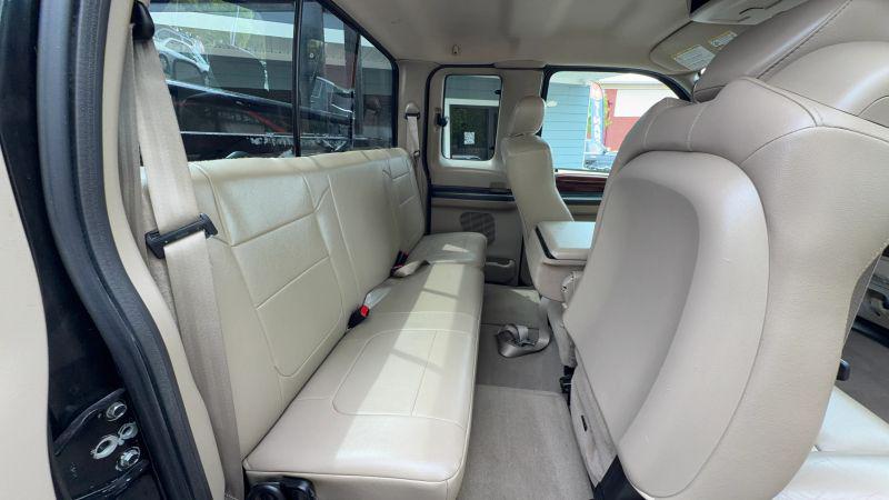 2005 Ford F-350 Lariat