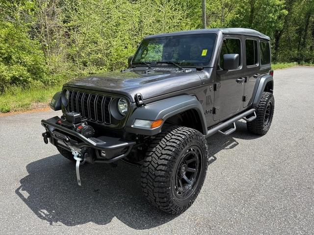 2025 Jeep Wrangler 4-Door Summit 4x4