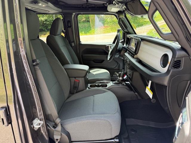 2025 Jeep Wrangler 4-Door Summit 4x4