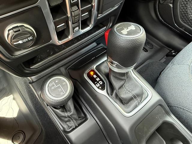 2025 Jeep Wrangler 4-Door Summit 4x4