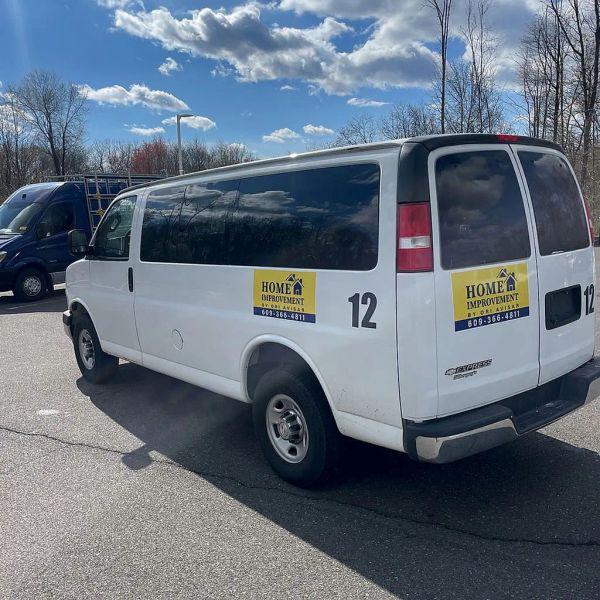 2018 Chevrolet Express LT