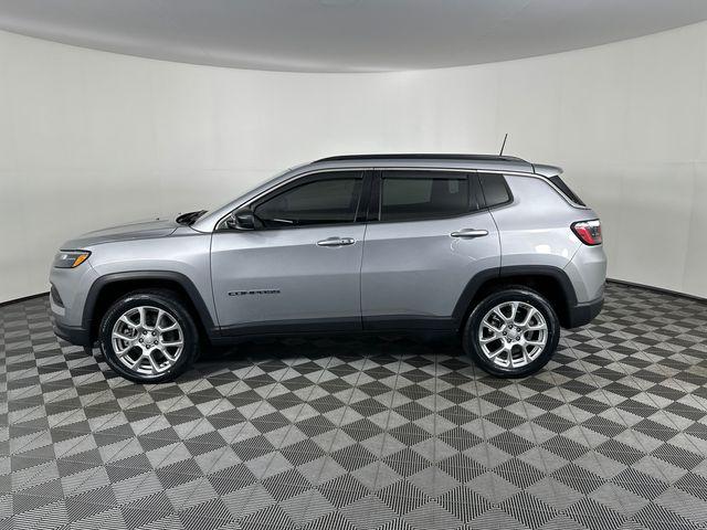 2023 Jeep Compass Latitude Lux FWD
