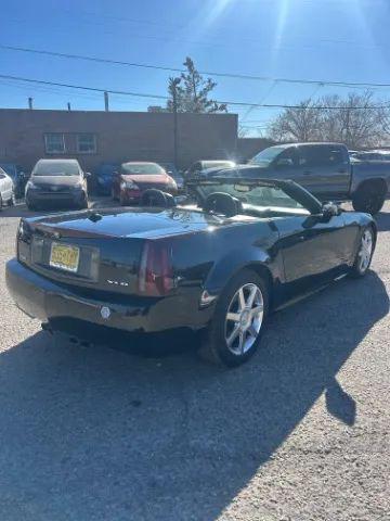 2004 Cadillac XLR Standard