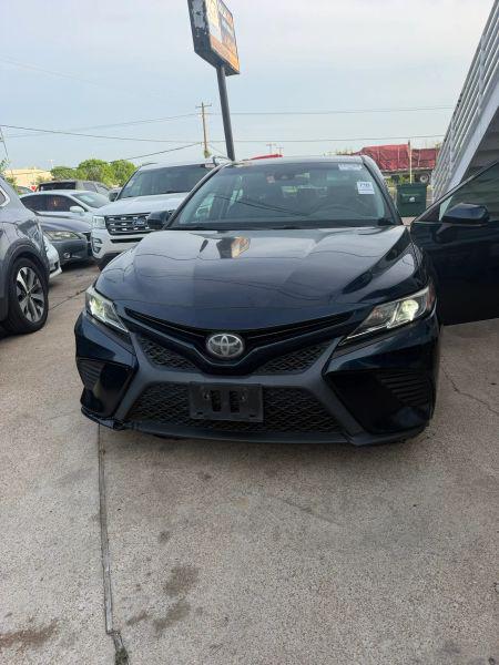 2018 Toyota Camry SE
