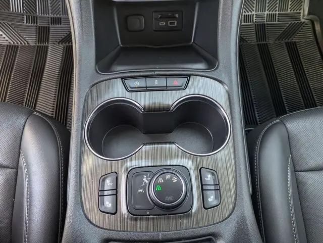2023 GMC Acadia AWD SLT