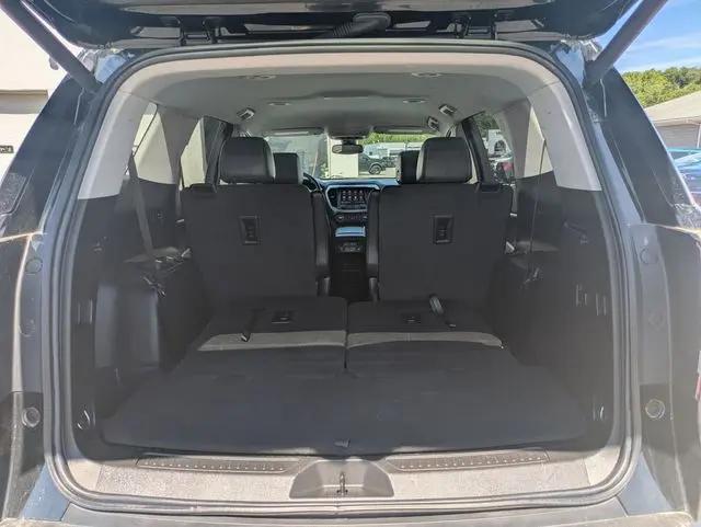 2023 GMC Acadia AWD SLT