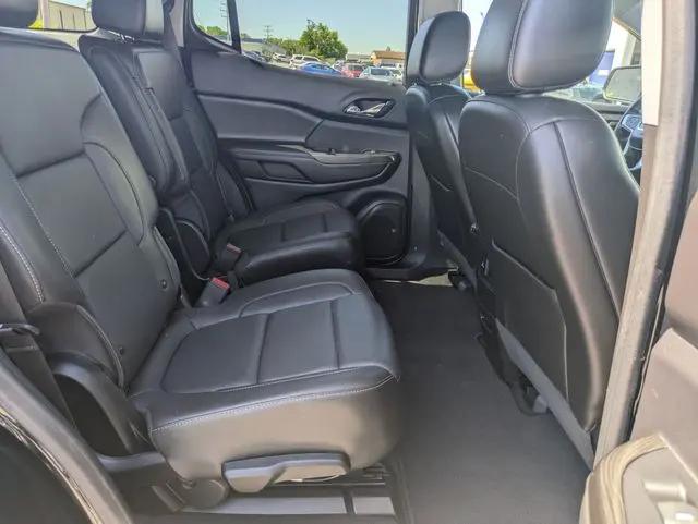 2023 GMC Acadia AWD SLT