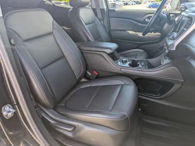 2023 GMC Acadia AWD SLT