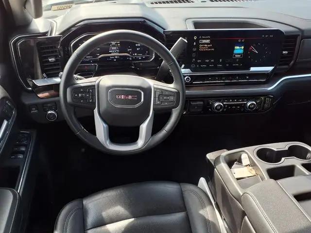 2025 GMC Sierra 1500 4WD Crew Cab Short Box SLT