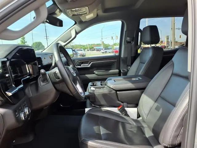 2025 GMC Sierra 1500 4WD Crew Cab Short Box SLT