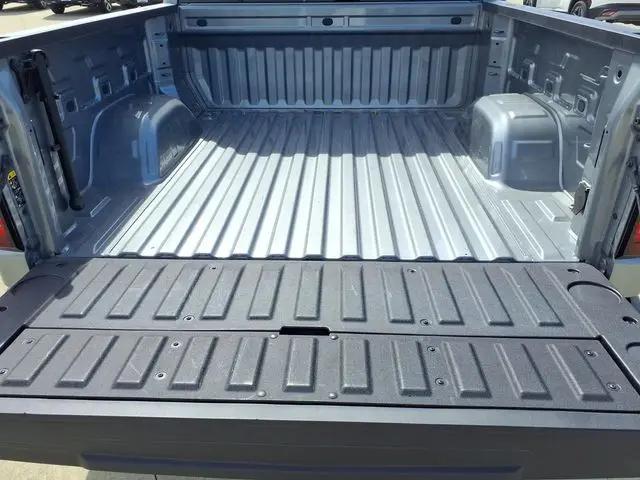 2025 GMC Sierra 1500 4WD Crew Cab Short Box SLT