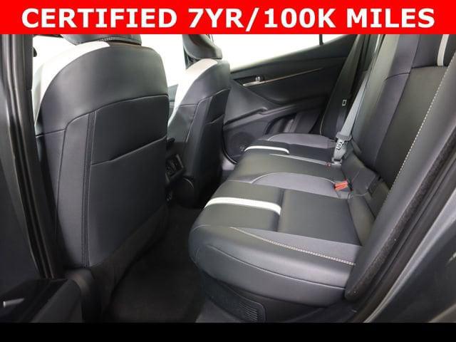 2025 Toyota Camry SE - Photo 14