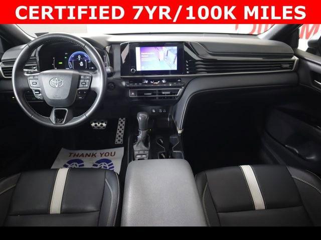 2025 Toyota Camry SE - Photo 15