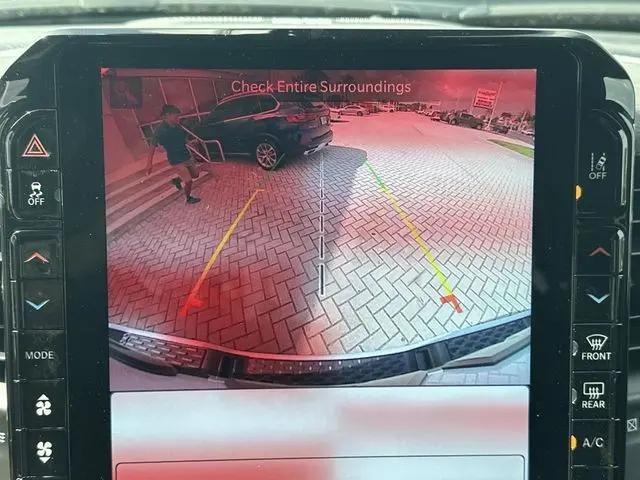 2026 Ram 1500 Laramie Crew Cab 4x4 5'7" Box