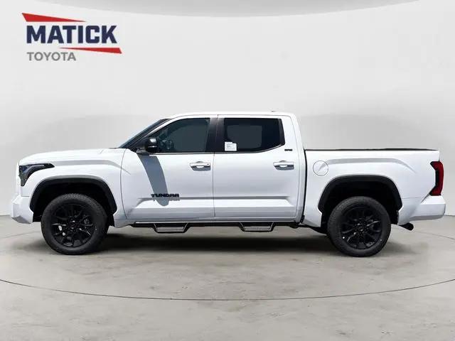 2026 Toyota Tundra SR5 CrewMax 5.5' Bed