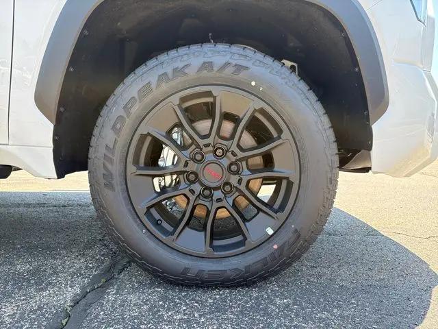2026 Toyota Tundra SR5 CrewMax 5.5' Bed