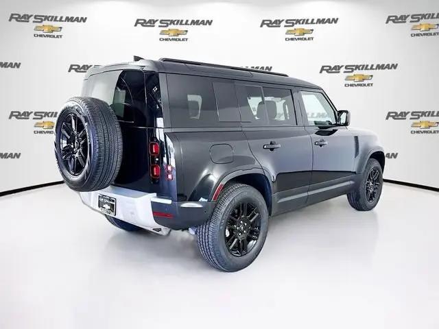 2025 Land Rover Defender 110 P300
