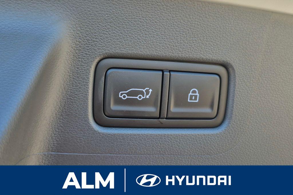 New 2026 Shimmering Silver HYUNDAI Limited FWD image 9