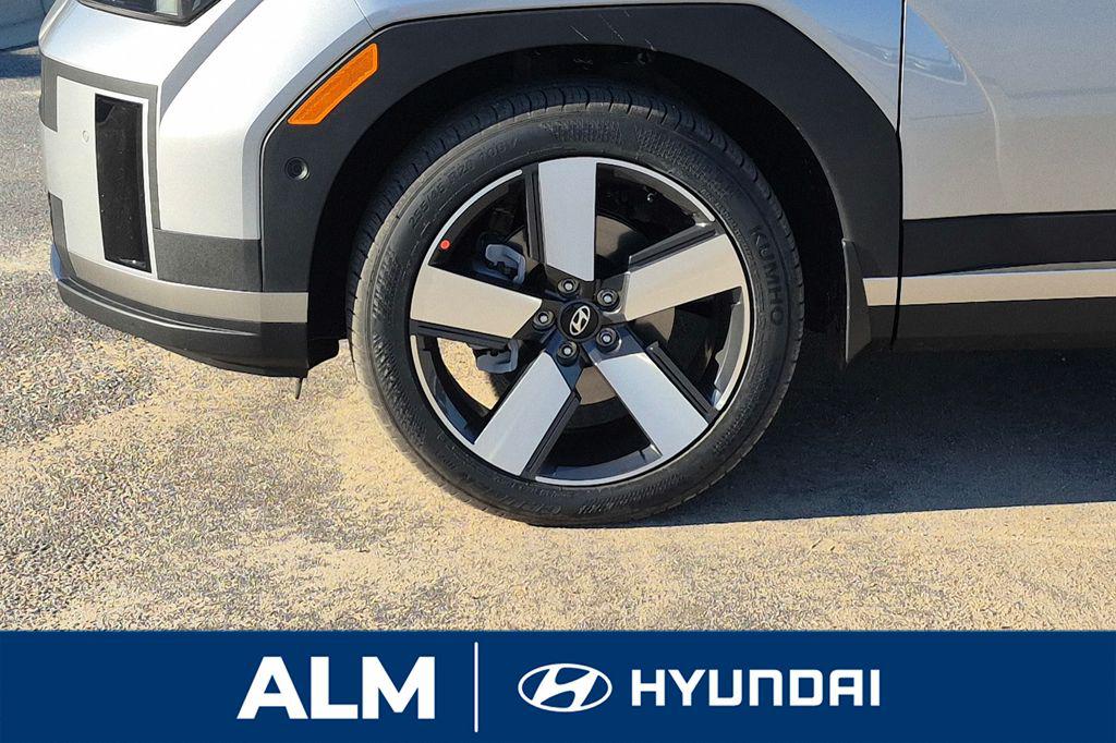 New 2026 Shimmering Silver HYUNDAI Limited FWD image 13
