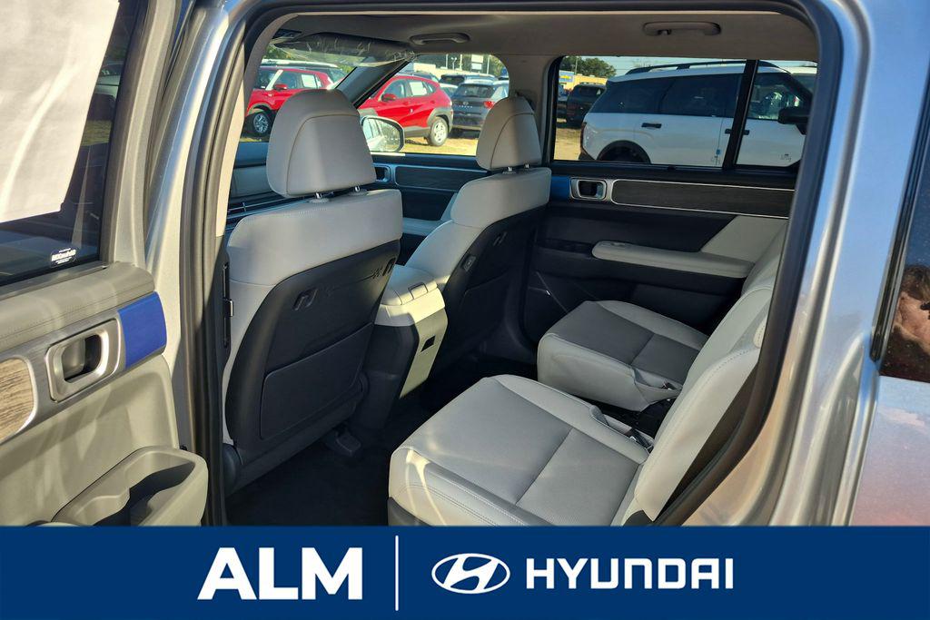 New 2026 Shimmering Silver HYUNDAI Limited FWD image 18