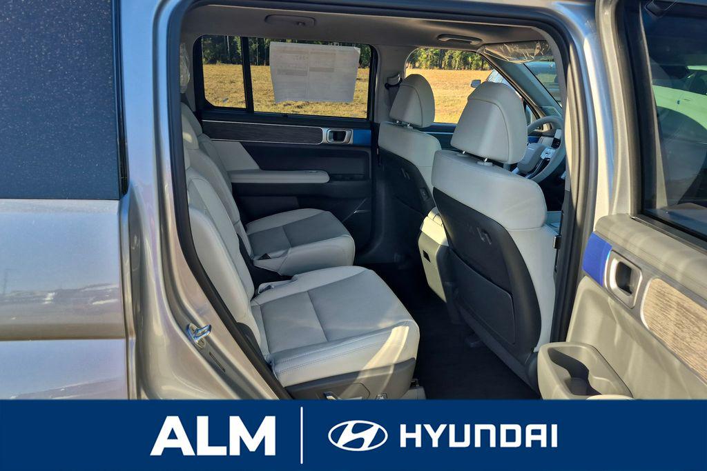 New 2026 Shimmering Silver HYUNDAI Limited FWD image 19