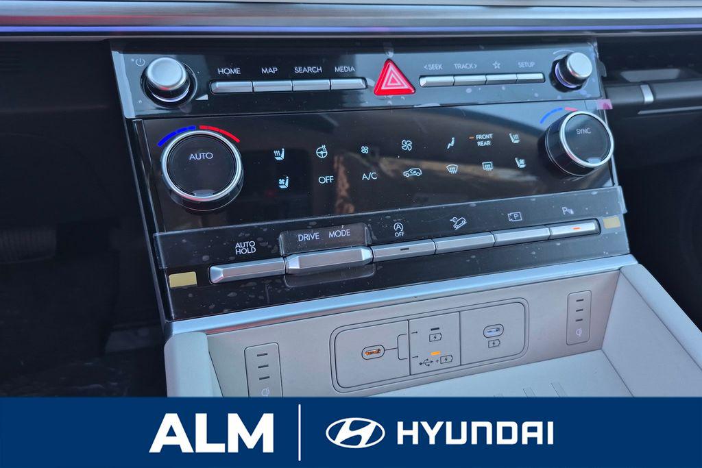 New 2026 Shimmering Silver HYUNDAI Limited FWD image 27