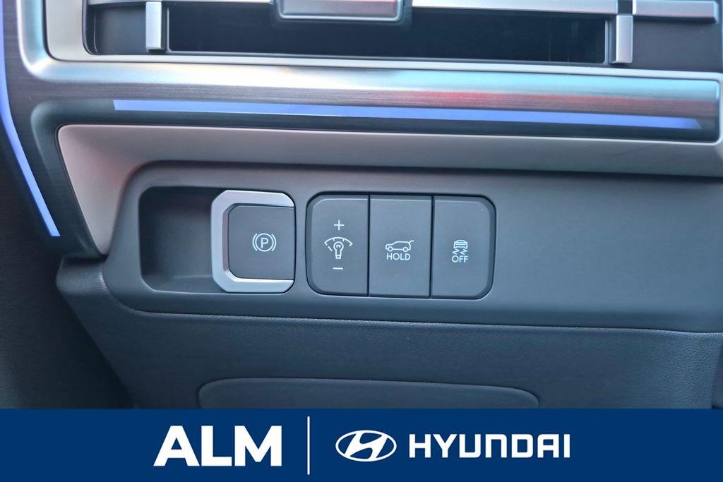 New 2026 Shimmering Silver HYUNDAI Limited FWD image 32