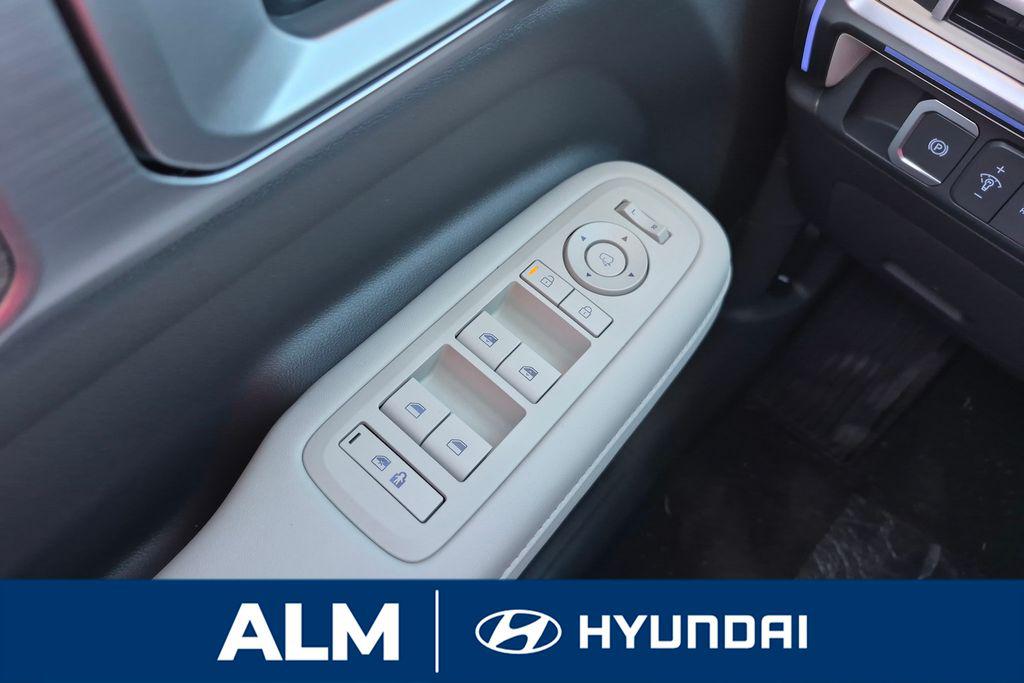 New 2026 Shimmering Silver HYUNDAI Limited FWD image 34