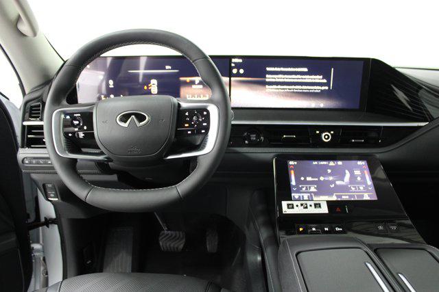 2026 INFINITI QX80 LUXE AWD