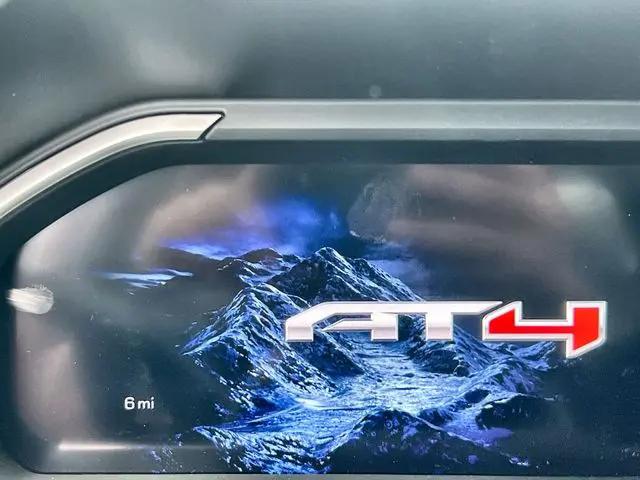 2026 GMC Sierra 2500HD Crew Cab, Standard Bed, AT4, 4WD