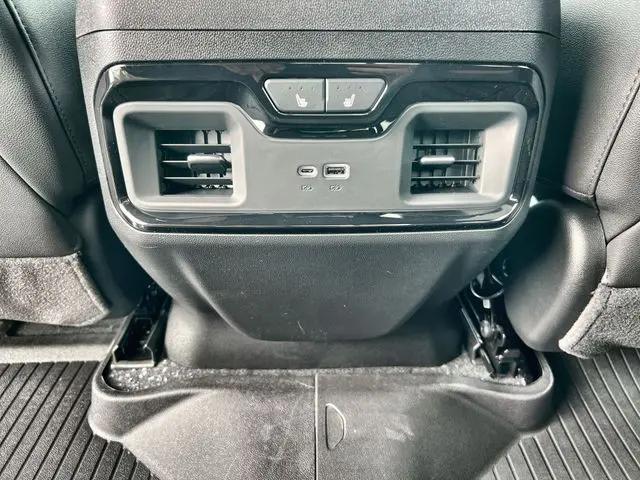 2026 GMC Sierra 2500HD Crew Cab, Standard Bed, AT4, 4WD