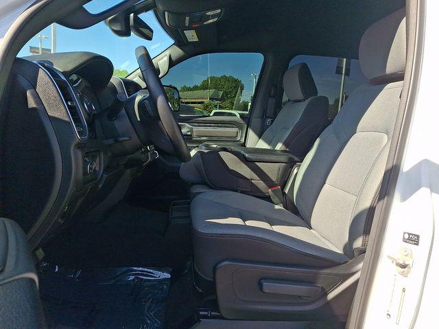 2024 Ram 1500 Big Horn Crew Cab 4x4 5'7" Box