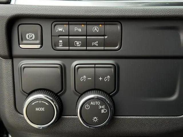 2026 Chevrolet Suburban LS, RWD