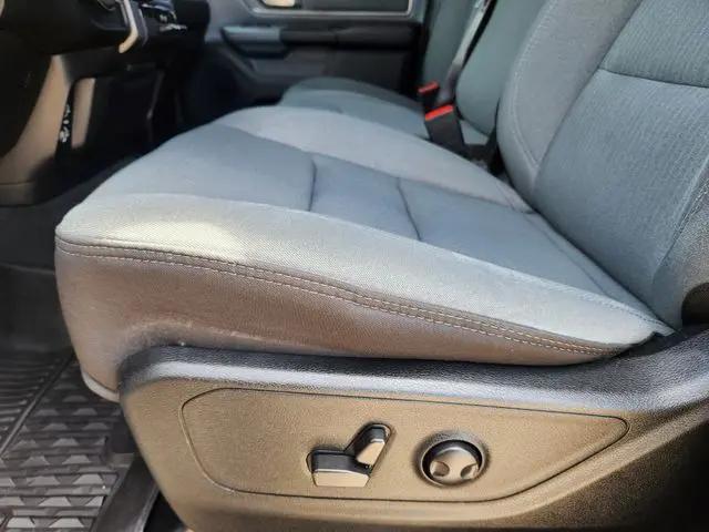2022 Ram 1500 Big Horn Crew Cab 4x2 5'7" Box